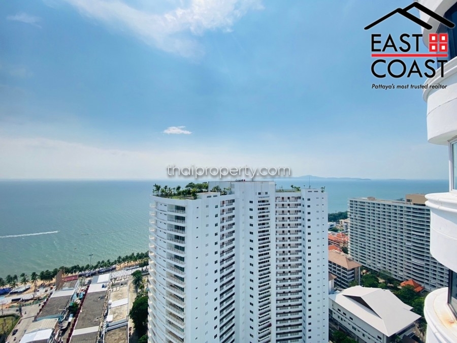 Jomtien Complex Condo in Jomtien