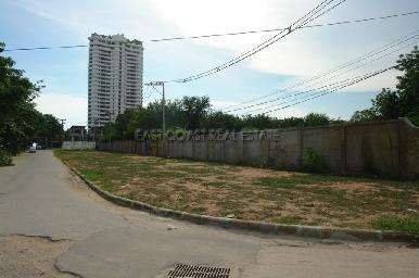 Land with building permits for condominium project 4